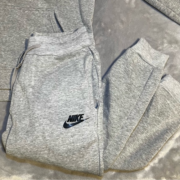 Light Gray Tracksuit Set - Picture 3 of 6